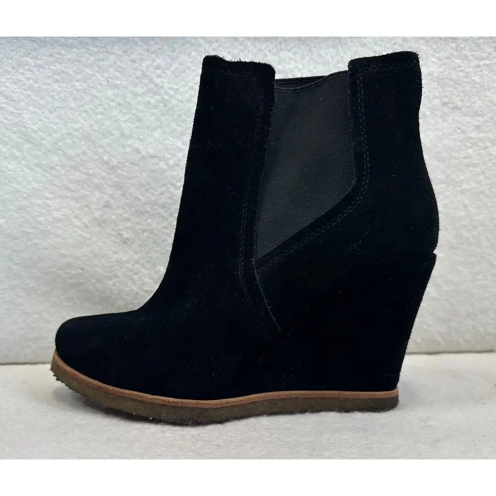 Splendid Women's Black Suede Wedge Pull-On Booties SZ 7.5 Casual Dark Academia